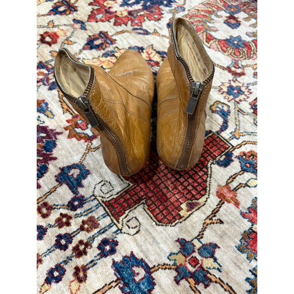 Frye Steffi Zip Short Leather Ankle Boots Tan Distressed Western Women’s Size 9 - Picture 5 of 9